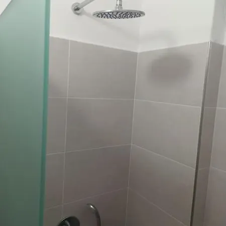 εξαιρετικό διαμέρισμα δίπλα στο λιμανι! καινουριο
